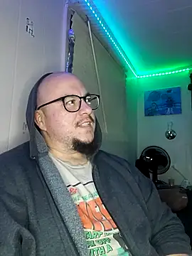 Snapshot of Spunonymous chatting on February 18, 5:53 am Spunonymous online show from February 18, 5:53 am