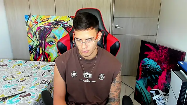 Snapshot of jacob_firexx chatting on October 9, 4:01 pm jacob firexx online show from October 9, 4:01 pm