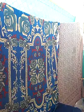 Snapshot of Burhade-- chatting on December 9, 10:54 am Burhade-- online show from December 9, 10:54 am