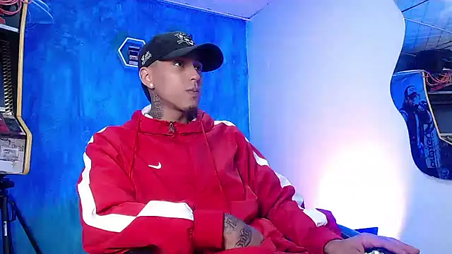 Snapshot of Liam_lee chatting on January 4, 1:10 pm Liam lee online show from January 4, 1:10 pm