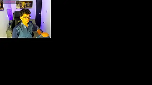 Snapshot of TylerWhite_ chatting on March 4, 2:27 am TylerWhite online show from March 4, 2:27 am