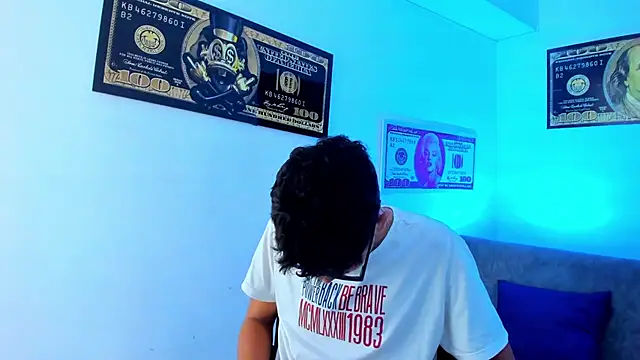 Snapshot of TylerWhite_ chatting on January 10, 3:07 am TylerWhite online show from January 10, 3:07 am
