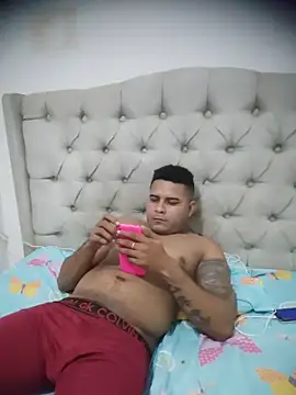 SaucyAffair0 online show from December 3, 1:00 am