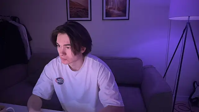 Snapshot of MarkusDean chatting on January 5, 4:27 pm MarkusDean online show from January 5, 4:27 pm