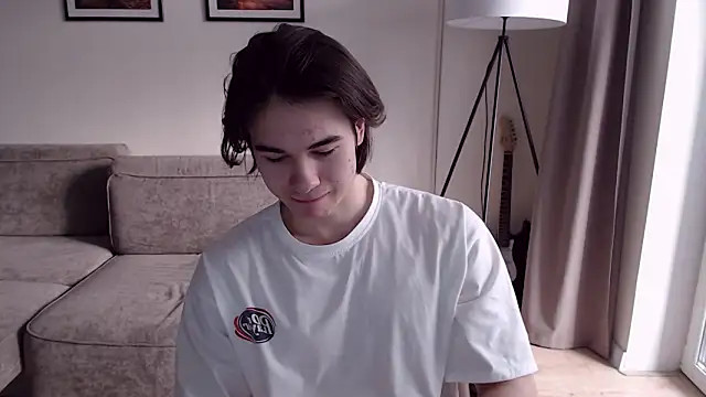 Snapshot of MarkusDean chatting on February 20, 9:22 am MarkusDean online show from February 20, 9:22 am
