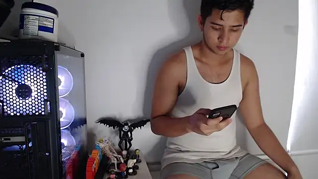 Snapshot of harold_18_ chatting on September 18, 7:05 pm harold 18 online show from September 18, 7:05 pm