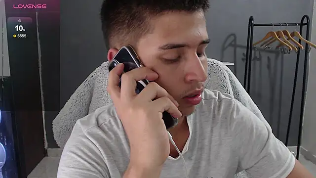 Snapshot of harold_18_ chatting on January 29, 7:22 pm harold 18 online show from January 29, 7:22 pm