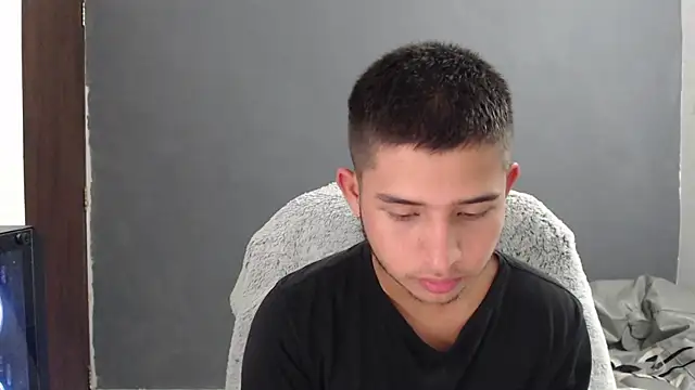 Snapshot of harold_18_ chatting on January 27, 7:35 pm harold 18 online show from January 27, 7:35 pm