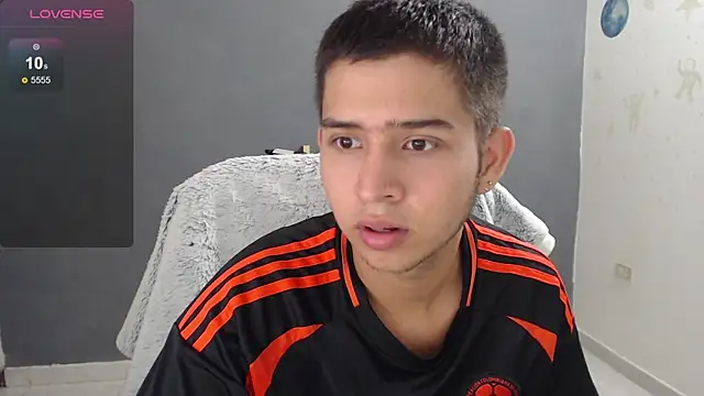 Snapshot of harold_18_ chatting on February 12, 7:02 pm harold 18 online show from February 12, 7:02 pm