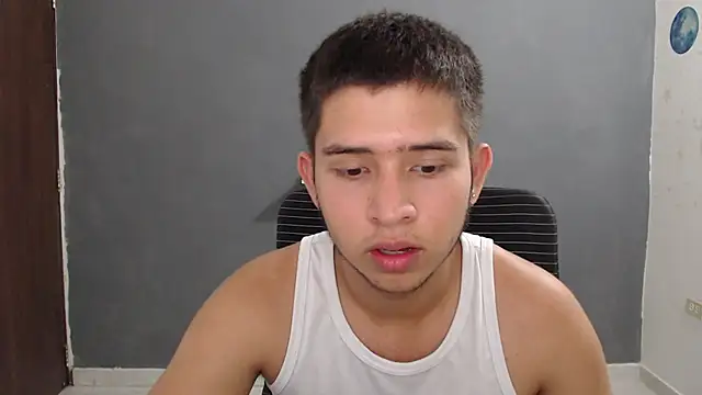 Snapshot of harold_18_ chatting on February 17, 1:42 pm harold 18 online show from February 17, 1:42 pm