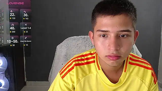 Snapshot of harold_18_ chatting on January 11, 7:49 pm harold 18 online show from January 11, 7:49 pm