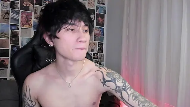 Snapshot of liamelf chatting on September 21, 7:08 am liamelf online show from September 21, 7:08 am