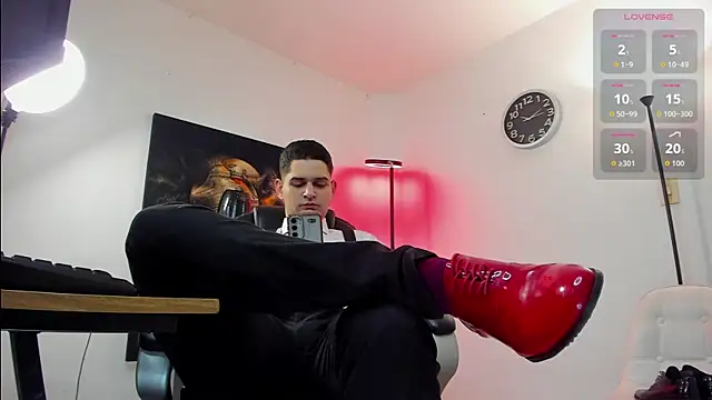 Nicolas Fellener online show from November 16, 4:14 am