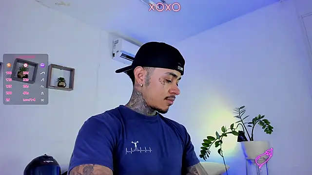 Snapshot of JordanSmiith_ chatting on February 4, 8:06 pm JordanSmiith online show from February 4, 8:06 pm