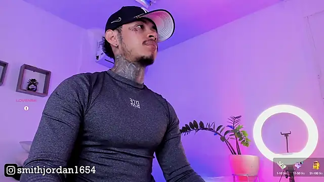 Snapshot of JordanSmiith_ chatting on December 2, 8:42 pm JordanSmiith online show from December 2, 8:42 pm