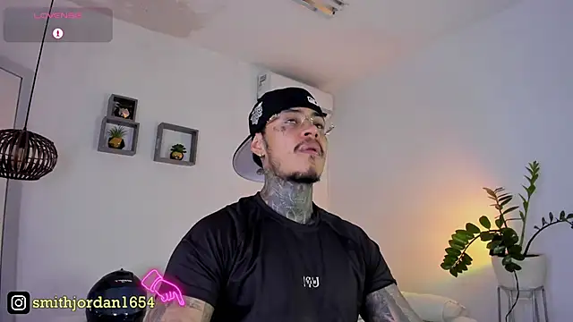 Snapshot of JordanSmiith_ chatting on February 25, 8:30 pm JordanSmiith online show from February 25, 8:30 pm
