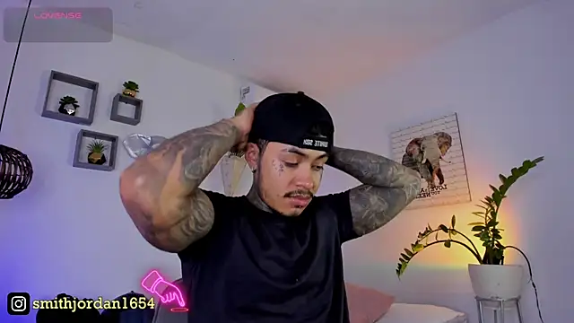 Snapshot of JordanSmiith_ chatting on March 20, 8:40 pm JordanSmiith online show from March 20, 8:40 pm