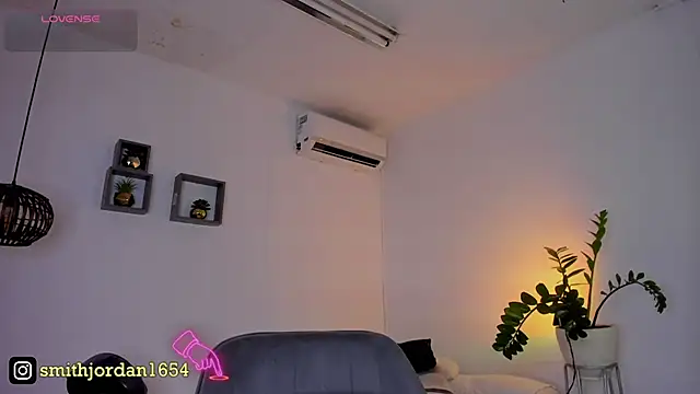 Snapshot of JordanSmiith_ chatting on February 28, 8:28 pm JordanSmiith online show from February 28, 8:28 pm