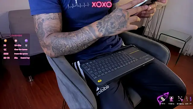 Snapshot of JordanSmiith_ chatting on January 29, 9:39 pm JordanSmiith online show from January 29, 9:39 pm