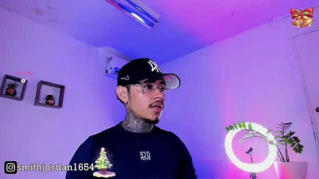 Snapshot of JordanSmiith_ chatting on January 2, 8:35 pm JordanSmiith online show from January 2, 8:35 pm