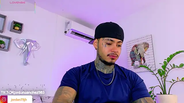 JordanSmiith  online show from June 6, 9:54 pm