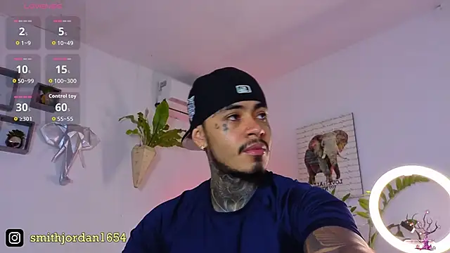 Snapshot of JordanSmiith_ chatting on October 7, 8:46 pm JordanSmiith online show from October 7, 8:46 pm