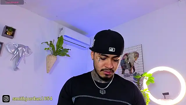 Snapshot of JordanSmiith_ chatting on October 13, 8:26 pm JordanSmiith online show from October 13, 8:26 pm