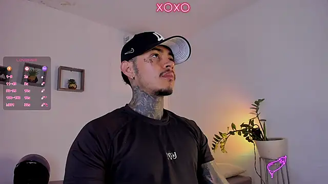 Snapshot of JordanSmiith_ chatting on February 9, 2:50 pm JordanSmiith online show from February 9, 2:50 pm