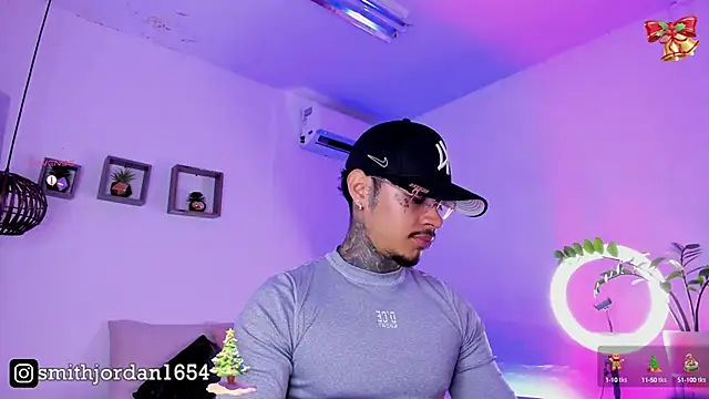 Snapshot of JordanSmiith_ chatting on January 3, 9:57 pm JordanSmiith online show from January 3, 9:57 pm
