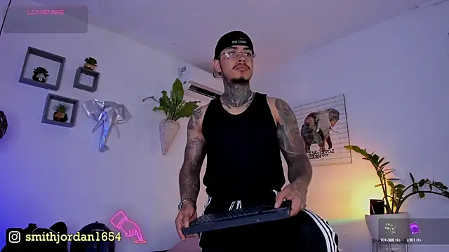 Snapshot of JordanSmiith_ chatting on March 21, 9:12 pm JordanSmiith online show from March 21, 9:12 pm
