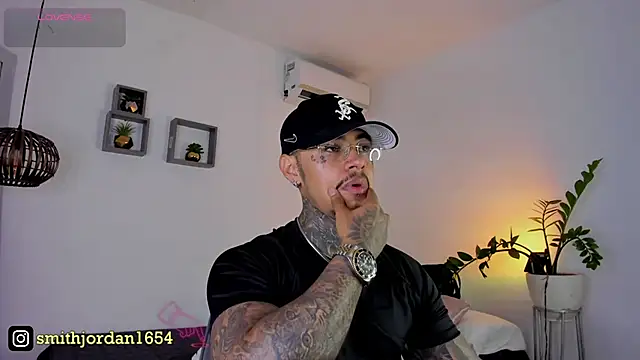 Snapshot of JordanSmiith_ chatting on March 5, 9:28 pm JordanSmiith online show from March 5, 9:28 pm