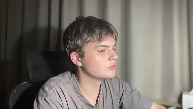 superfluboy  online show from September 10, 4:16 pm