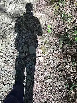 FreezingTie850 online show from April 24, 9:44 am