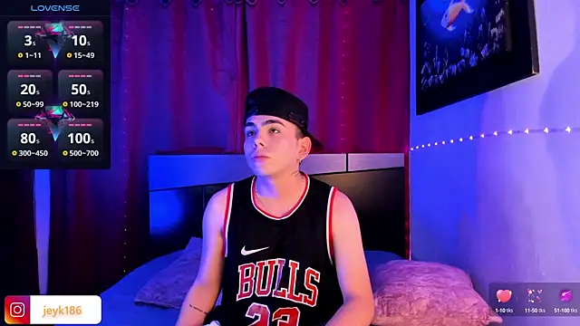 Snapshot of Jey_keler1 chatting on February 8, 1:32 am Jey keler1 online show from February 8, 1:32 am