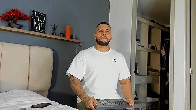 frank myles online show from August 1, 1:48 am