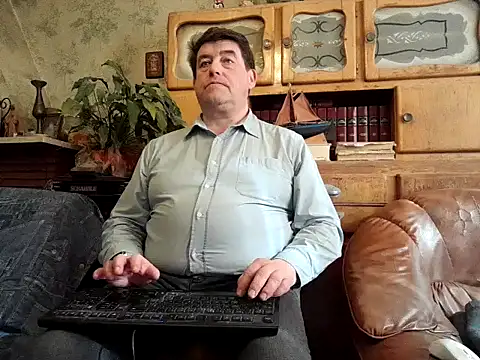 sympatrique online show from February 17, 12:05 pm