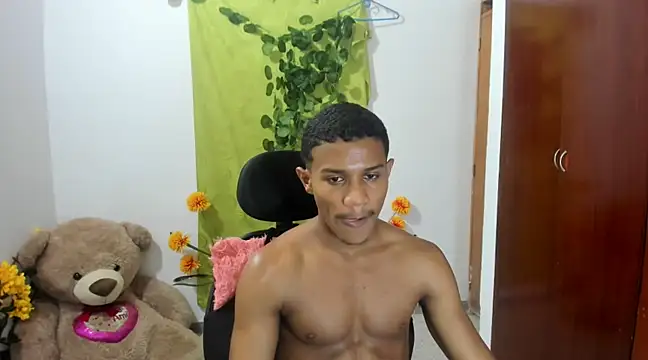 Snapshot of corzoethan chatting on January 18, 11:11 pm corzoethan online show from January 18, 11:11 pm