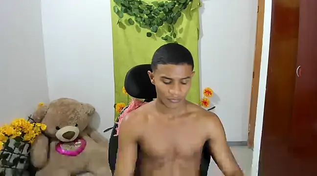 Snapshot of corzoethan chatting on March 6, 11:09 pm corzoethan online show from March 6, 11:09 pm