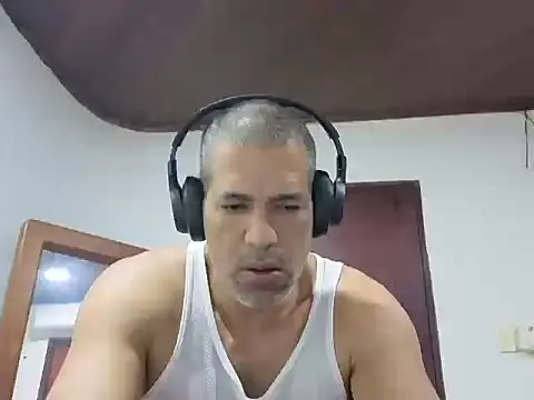 jackbigcock11 online show from March 18, 1:14 pm