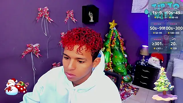 Snapshot of Noah_Smith04 chatting on December 23, 11:47 am Noah Smith04 online show from December 23, 11:47 am