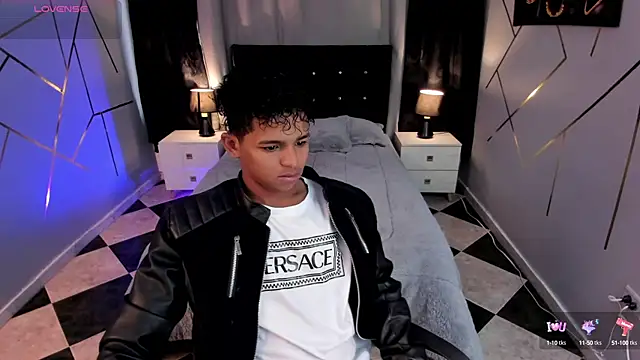 Snapshot of Noah_Smith04 chatting on January 25, 12:47 pm Noah Smith04 online show from January 25, 12:47 pm
