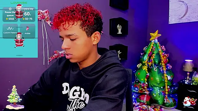 Snapshot of Noah_Smith04 chatting on December 27, 11:50 am Noah Smith04 online show from December 27, 11:50 am