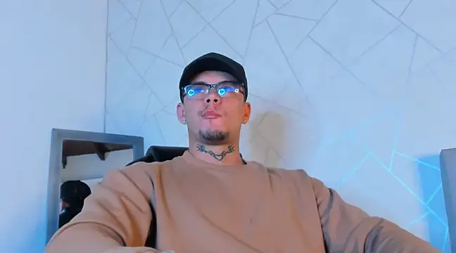 NoahhBrown online show from February 21, 3:34 am