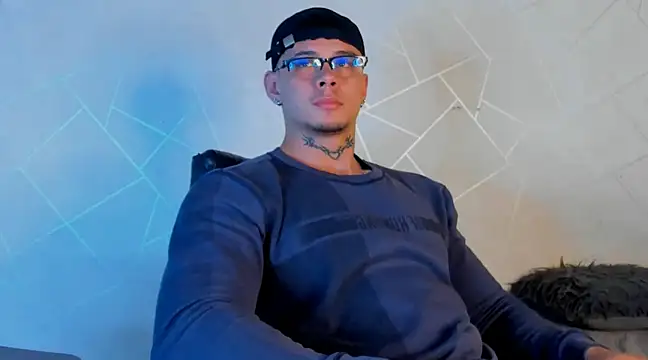 NoahhBrown online show from January 21, 3:38 am