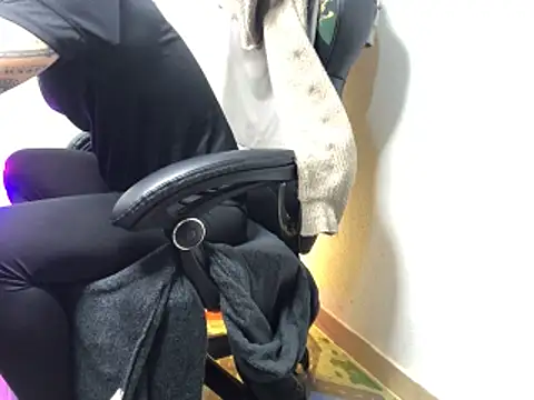 layneinchains online show from October 25, 4:03 am