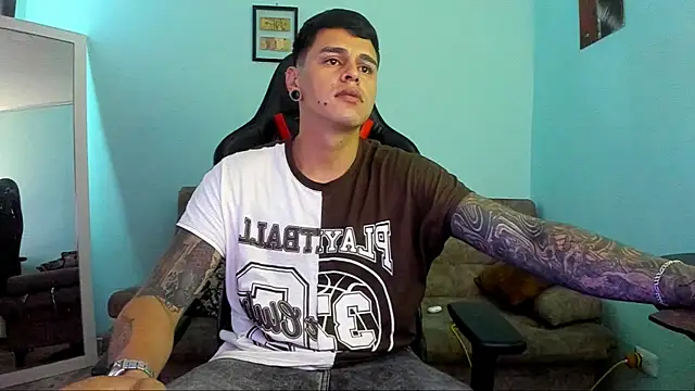 E Moon online show from December 9, 11:26 am