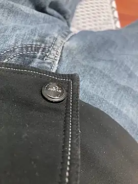 Beijing2000 online show from December 5, 11:50 am