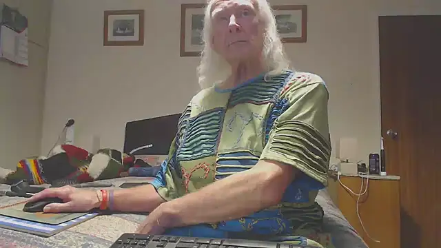 WaverlyKernow online show from March 15, 3:40 pm