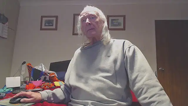 WaverlyKernow online show from February 8, 2:43 pm