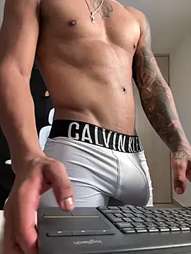 Snapshot of sendfer chatting on September 15, 9:05 pm sendfer online show from September 15, 9:05 pm